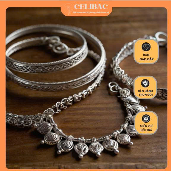 Các mẫu lắc chân bạc đẹp với kiểu dáng và kích thước khác nhau.