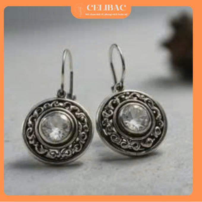 Bảo quản bông tai bạc có lớp oxy hóa đen trên bề mặt